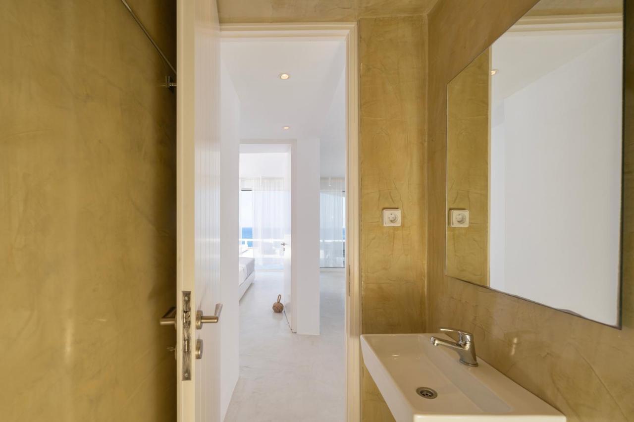 Infinite Blue Luxury Suites Fira  Exterior foto